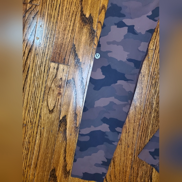 Lululemon Invigorate High Rise Military Print Leggings - Picture 6 of 9